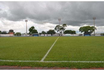 Para as obras de reforma do Estádio Municipal Antonio Goulart Marmo foram investidos R$ 306.251,14, sendo R$ 204.993,23 provenientes do Convênio com a Secretaria Estadual de Esporte, Lazer e Juventude, através de emenda parlamentar do Deputado Estadual Ed Thomas e R$ 101.257,91 de contrapartida do município (Foto: Assessoria de Imprensa).