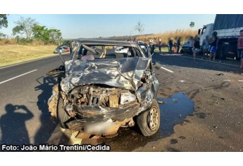 Acidente fez quatro mortes na SP-294, trecho entre Herculândia e Quintana (Foto: Reprodução: João Mário Trentini/Site Bastos Já).