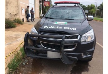 Viatura da Polícia Civil envolvida no acidente (Foto: Carlos Volpi/Jornal Regional/Portal Regional).