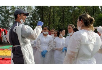Alunas de técnico em Enfermagem, CEP/UME, participaram do simulado e receberam importantes orientações (Foto: Viviane Santos/JR)