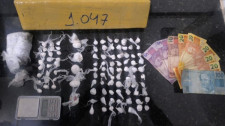 Com cocaína e maconha, casal é preso por tráfico de drogas pela Polícia Militar em Adamantina