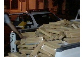 Carro que capotou ontem em Flórida carregava quase 1 tonelada de maconha