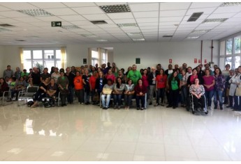 Mais de 100 funcionários  compareceram pessoalmente à Vara da Justiça do Trabalho, em Adamantina, e aderiram à proposta da Instituição (Foto: Siga Mais).