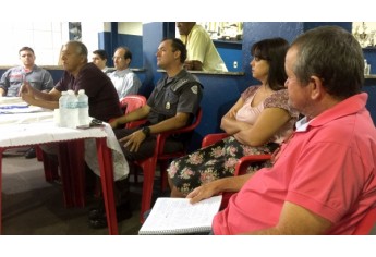 Reunião do Conseg no bairro Cecap mobilizou comunidade, lideranças e autoridades (Foto: Cedida).