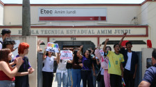 Estudantes protestam contra declarações de professora de Etec de Osvaldo Cruz; MPSP é acionado
