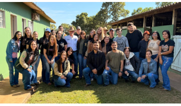 Referência em cavalos Quarto de Milha, Haras WV recebe alunos de medicina veterinária da FAI 
