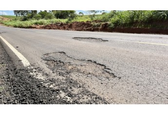 Vicinal do Salto Botelho: novo recape de R$ 21,7 milhões tem dezenas de pontos críticos e crateras