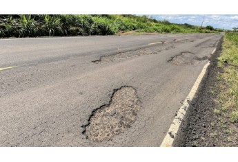 Vicinal do Salto Botelho: novo recape de R$ 21,7 milhões tem dezenas de pontos críticos e crateras