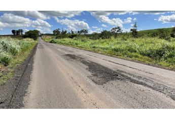 Vicinal do Salto Botelho: novo recape de R$ 21,7 milhões tem dezenas de pontos críticos e crateras