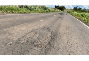 Vicinal do Salto Botelho: novo recape de R$ 21,7 milhões tem dezenas de pontos críticos e crateras