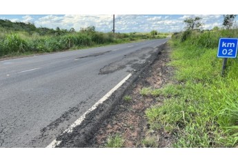 Vicinal do Salto Botelho: novo recape de R$ 21,7 milhões tem dezenas de pontos críticos e crateras