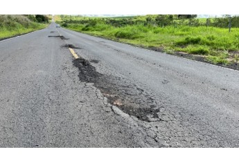 Vicinal do Salto Botelho: novo recape de R$ 21,7 milhões tem dezenas de pontos críticos e crateras