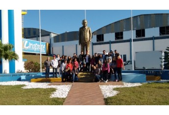 Estudantes da Etec Amim Jundi visitam Indústria Linoforte, em Osvaldo Cruz (Foto: Cedida).
