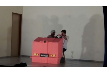 Estudantes da Etec Amim Jundi usam teatro para contextualizar aprendizado (Foto: Da Assessoria).