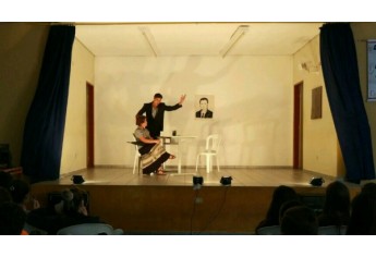 Estudantes da Etec Amim Jundi usam teatro para contextualizar aprendizado (Foto: Da Assessoria).