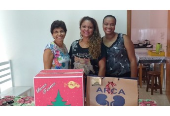 ARCA mobiliza parceiros e consegue viabilizar cestas especiais de fim de ano para seus 91 pacientes assistidos (Foto: Cedida/Arca).