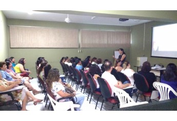 Treinamento para merendeiras das creches foi realizado pela Secretaria Municipal de Educação de Adamantina (Foto: Da Assessoria).
