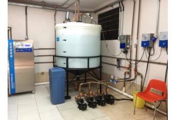 Novo conjunto de equipamentos para purificação da água utilizada na hemodiálise é colocado em funcionamento na Santa Casa de Adamantina (Foto: Siga Mais).