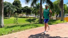 Em 6 horas, ultramaratonista corre 75 km no Parque Caldeira e estimula doação de alimentos