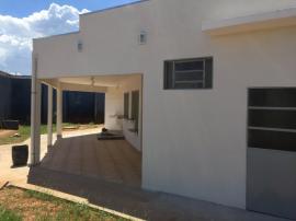 Estádio recebeu novo vestiário e cantina ao lado do portão principal de acesso ao local (Foto: Siga Mais).