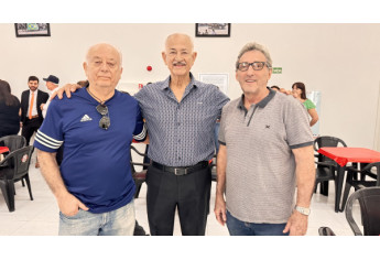 Encontro reuniu policiais civis aposentados em Adamantina (Imagens: Siga Mais).