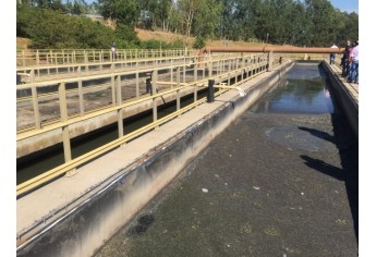 Sistema de retirada de rejeitos da rede de esgoto, em uma das estações de tratamento de esgoto em Adamantina (Foto: Arquivo/Siga Mais).