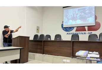 Noite de lançamento (Foto: Siga Mais).