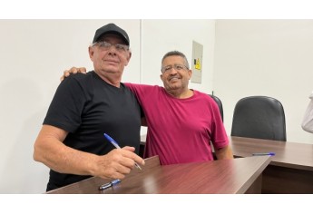 Noite de lançamento (Foto: Siga Mais).