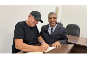 Noite de lançamento (Foto: Siga Mais).