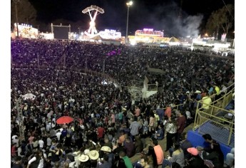 Poliesportivo tem lotação histórica com show de João Bosco & Vinicius na Expoverde