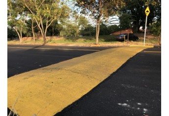 Rua Santa Catarina, no Conjunto Mário Covas, com novo redutor de velocidade (Foto: Siga Mais).