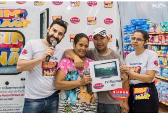 Godoy entrega moto e mais de 70 prêmios na cabine do Sim ou Não