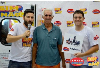 Godoy entrega moto e mais de 70 prêmios na cabine do Sim ou Não