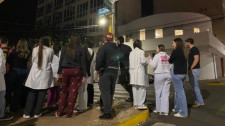 Estudantes de medicina da FAI cobram definição sobre internato; autarquia se manifesta