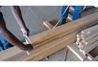 Três endereços de madeireira do mesmo proprietário foram alvo de fiscalização pela Polícia Ambiental em Dracena e Junqueirópolis (Foto: Cedida/Polícia Ambiental).