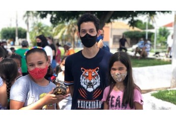 PM Ambiental e estudantes fazem interação com animais e soltura de pássaros em Mariápolis