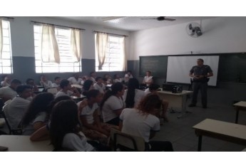 Atividades realizadas com estudantes, em Mariápolis (Foto: Cedida/PM).