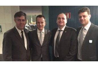 Márcio Cardim, deputados federais Celso Russomano (PRB) e Ricardo Bentinho (PRB) e o diretor da FAI, Wendel Cleber Sorares.