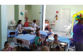 Atividade de integração mobilizou alunos da EMEI Monteiro Lobato e da APAE de Adamantina (Foto: Divulgação).