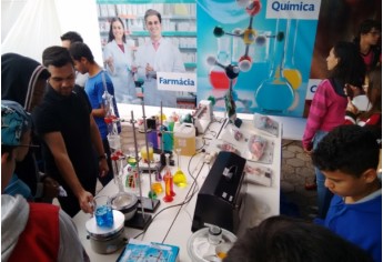 Com participação de 5 mil alunos de 42 cidades, acontece a Mostra de Profissões 2016 da UniFAI (Foto: Central de Comunicação).