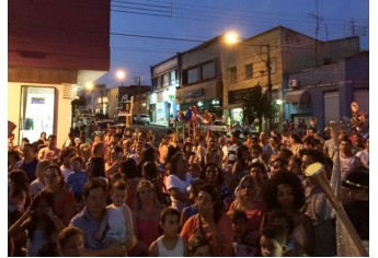 Chegada do Papai Noel em Adamantina, ontem (9), com a abertura da Casa do Papai Noel (Foto: Assessoria de Imprensa).