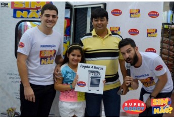 Godoy entrega moto e mais de 70 prêmios na cabine do Sim ou Não