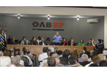 Encontro reuniu mais de 400 pessoas, de quase 70 municípios  do Oeste Paulista, na sede da OAB em Prudente (Foto: Assessoria de Imprensa).