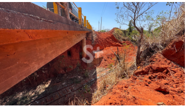 Ciclovia em Adamantina: projeto não observou normas sobre travessia em ferrovia e obra emperra