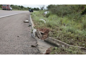 Aquaplanagem foi BR-359, entre Coxim e Alcinópolis, no Mato Grosso do Sul (Foto: PC de Souza/Edição de Notícias MS).