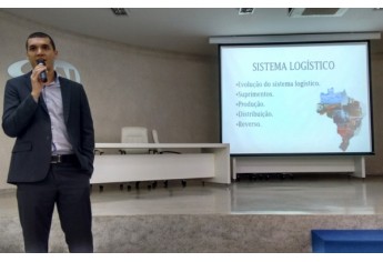 Evento teve recorde de público dentre as palestras realizadas pelo Conselho Regional de Administração de São Paulo, segundo informou o administrador da seccional do CRA-SP de Presidente Prudente, Manoel Barreto de Souza; na ocasião, estiveram presentes 417 pessoas. (Foto: Daniel Torres)
