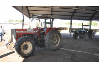 Programa disponibiliza tratores e implementos a pequenos e médio produtores rurais (Foto: Assessoria de Imprensa).
