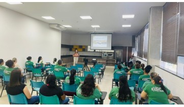 Cocipa aplica treinamento de ergonomia para operadores de caixa