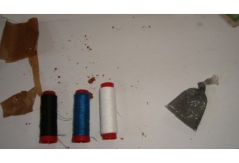 Apreensão de carreteis de linha com massa epoxi em seu interior, na Penitenciária de Presidente Venceslau (Foto: Cedida/SAP).