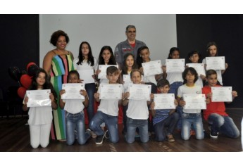 Iniciativa leva conscientização sobre prevenção de acidentes para estudantes das Escolas Públicas de Adamantina (Foto: Assessoria de Imprensa).